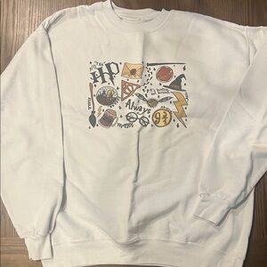 Graphic Crewneck Sweatshirt - White